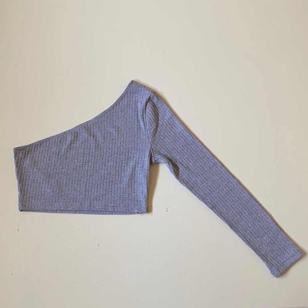 SHEIN ribbed one sleeve crop top